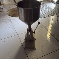 Manual paste filling machine