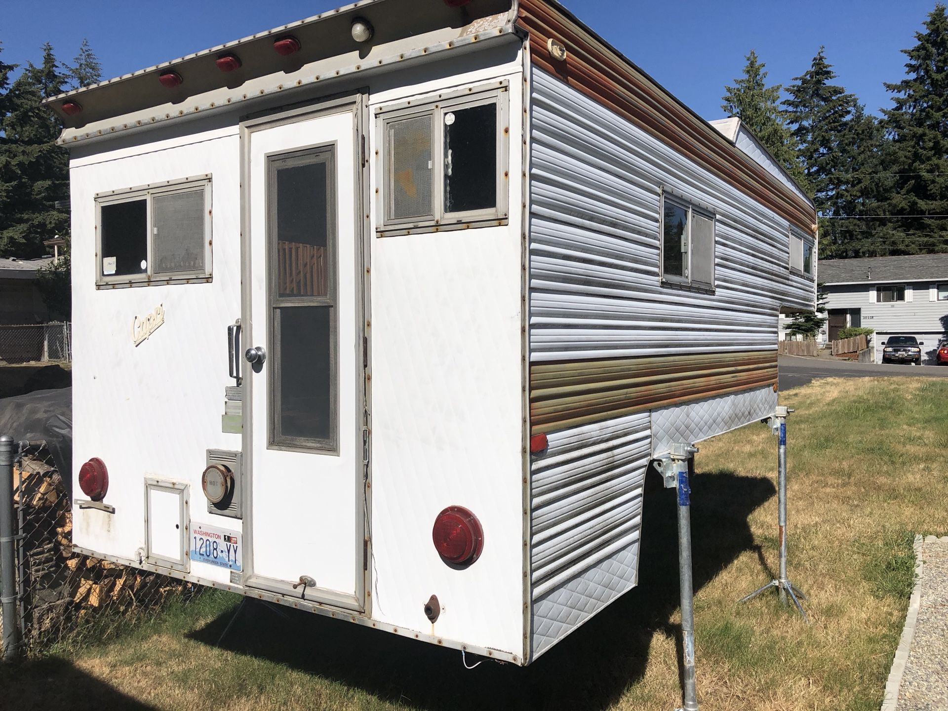 Capri Camper for Sale in Des Moines, WA OfferUp