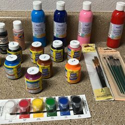 Paints & paint brushes 