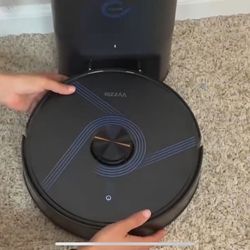 Only Used Once - Robot Vacuum & Mop!
