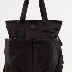 Lululemon “Flow & Go” Black Tote Bag -immaculate condition 