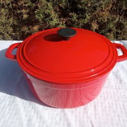 VINTAGE MARTHA STEWART CAST IRON DUTCH OVEN 