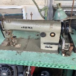 Indistrial  Junki Sewing Machine