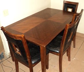 6 Seat Wood Dining Table 4 Chairs & 2 Person Bench Seating