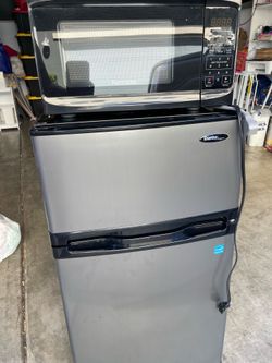 Small refrigerator with built-in microwave