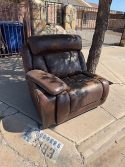 Free love seat 💺