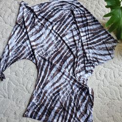 Voxx New York Asymmetrical top