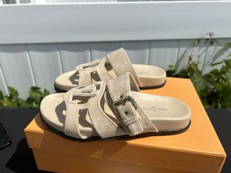 Tan Sandals Women’s Size 7 With Box