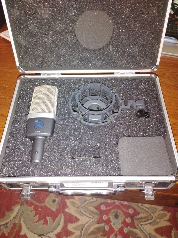 AKG C214 Studio Microphone