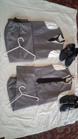 2 boys suit with shoes.