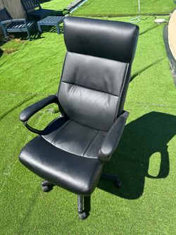 Office chair reclines super comfortable