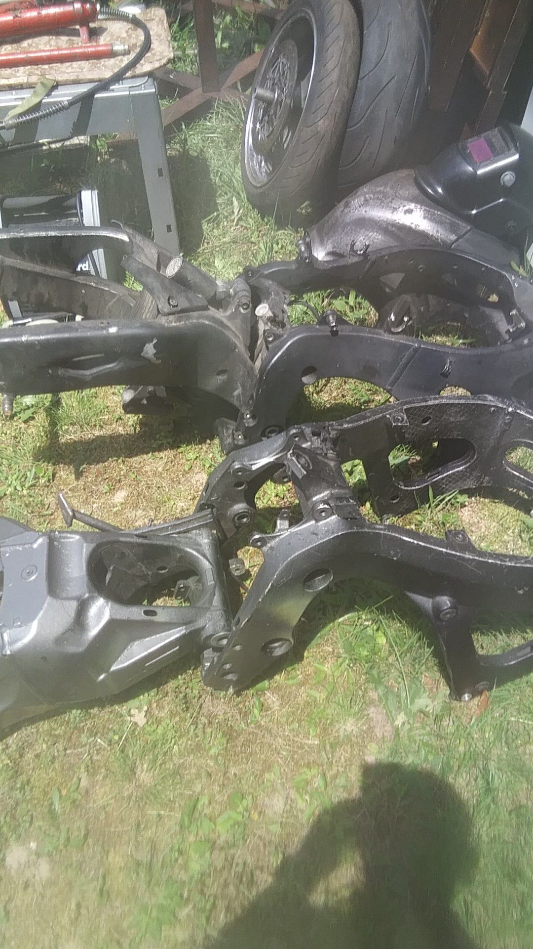 Photo Zx10 and gsxr 750 frame and subframes