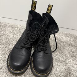 Dr Martens Combat Boots