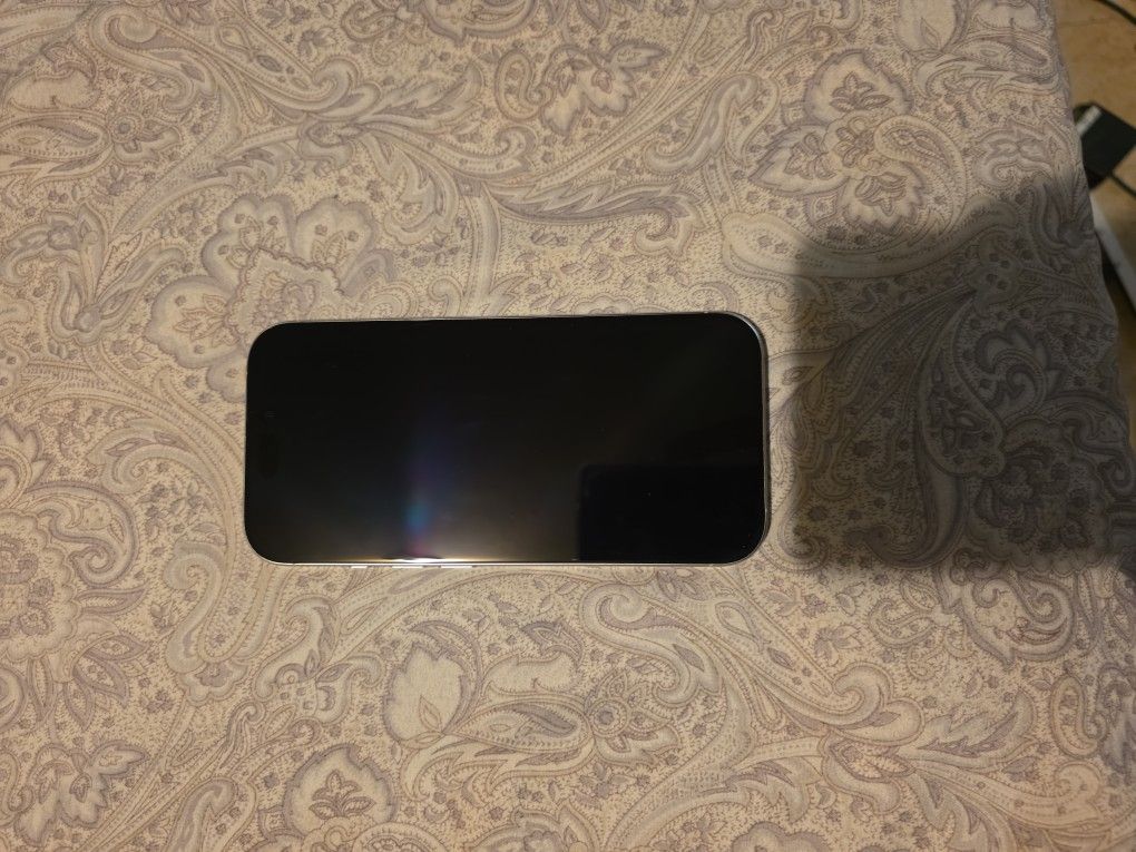 iphone white titanium 15 pro 