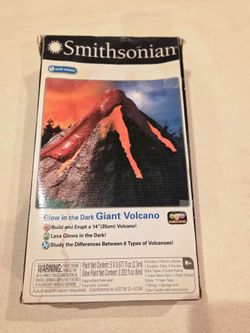 Smithsonian Glow in the Dark Giant Volcano Kit.  Science Kit. Volcano Activity