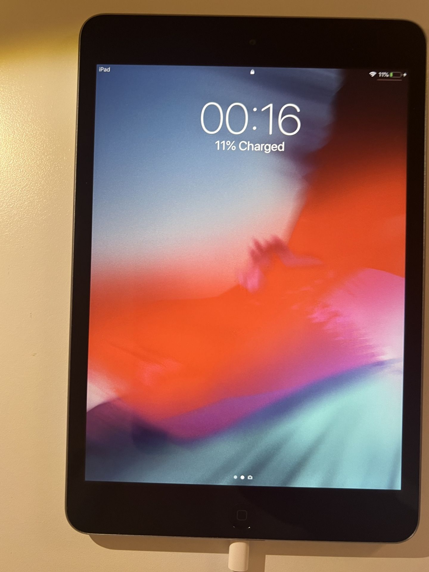 Apple iPad mini 2 - 32GB 7.9" - Space Gray - WiFi - ME277LL/A