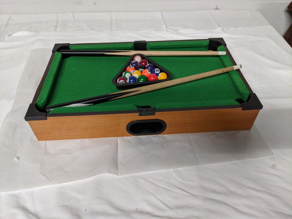 20 x 12" Table Top Billiards Pool Table & Accessories