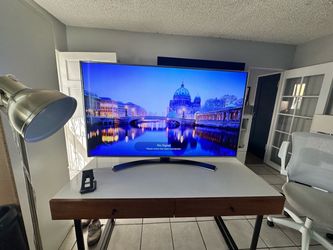LG  60-inch 4K Super UHD Smart LED