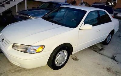 1999 Toyota Camry