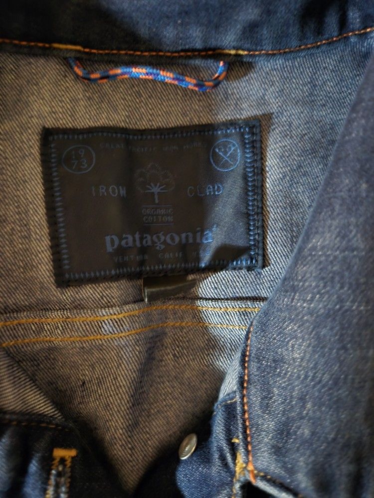 Patagonia Women's Jacket (Large)