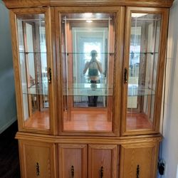 China Cabinet And Hutch 