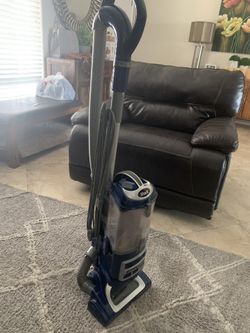 Vacuum shark