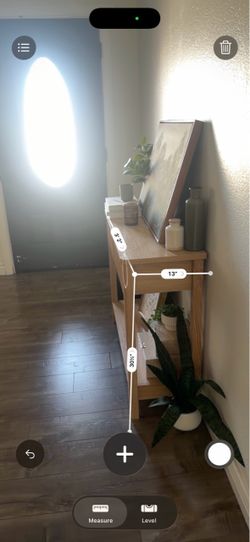 Fluted entry table