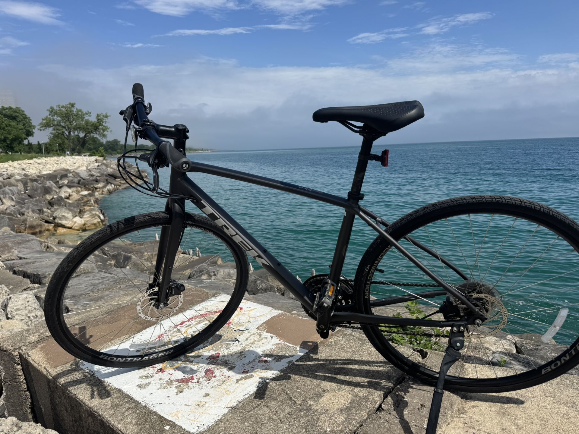 Trek FX 2 Hyrbid Bike Medium Size