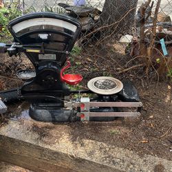 Scale for weighing nails and nuts and bolts
