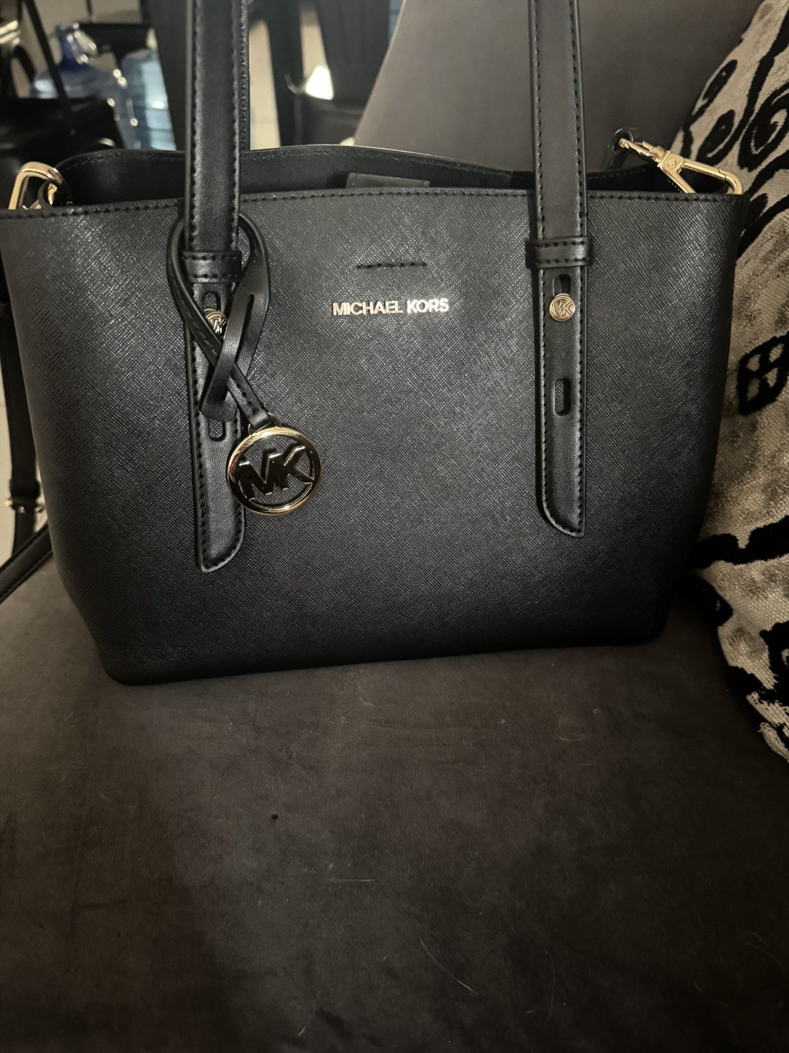 Michael Kors Purse Almost New