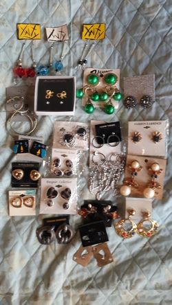 Vintage Costume Jewelry Earrings