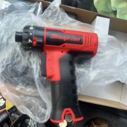 Snap-on Tools RED 1/4" Hex 14.4v MicroLithium Cordless Screwdriver Kit CTS861K2