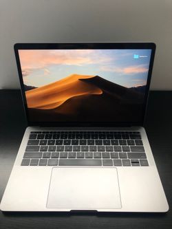 MacBook Pro 13’ 2017. Charger included.