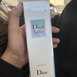 Dior Addict perfume
