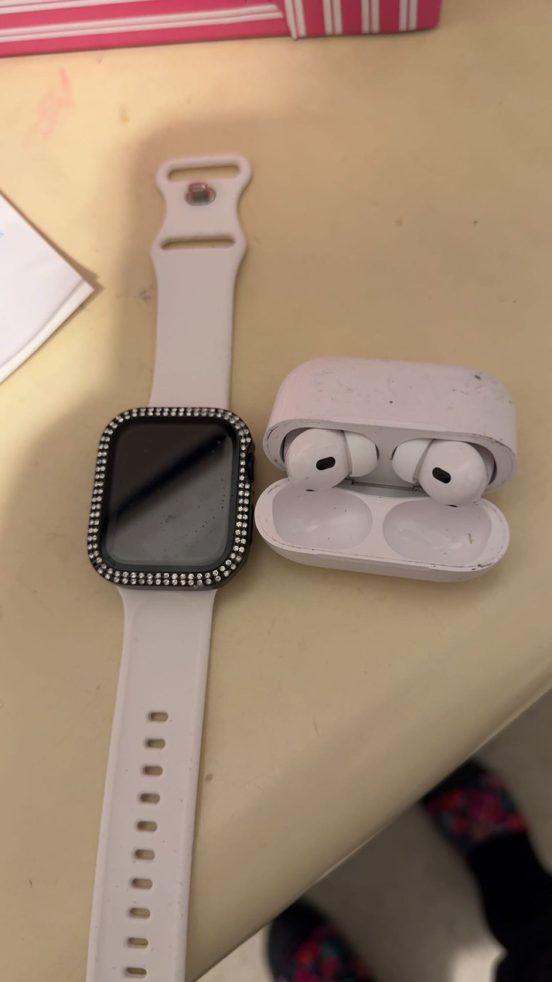 Apple Watch & Air Pods