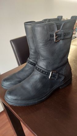 Ugg jenise boots brown top