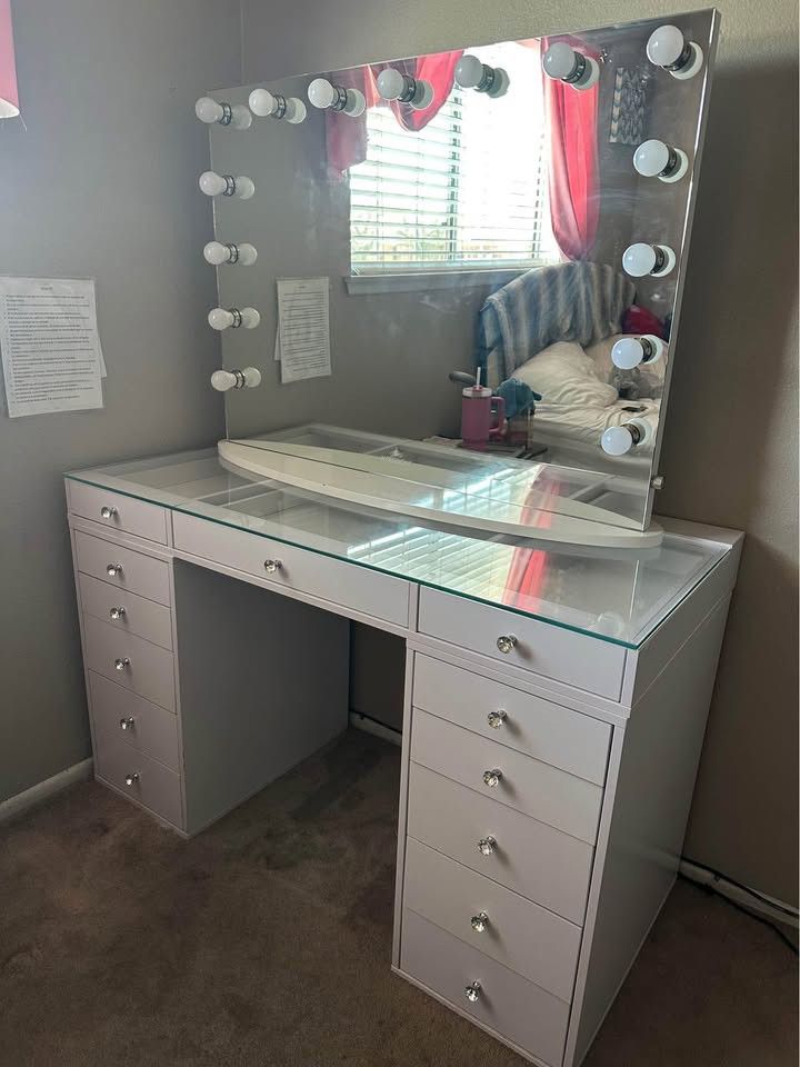 Makeup Vanity