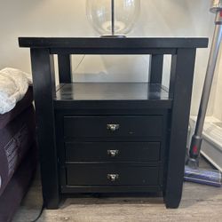 Pottery Barn End Table And Coffee Table Set