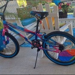 Girls Genesis  Bike 20".