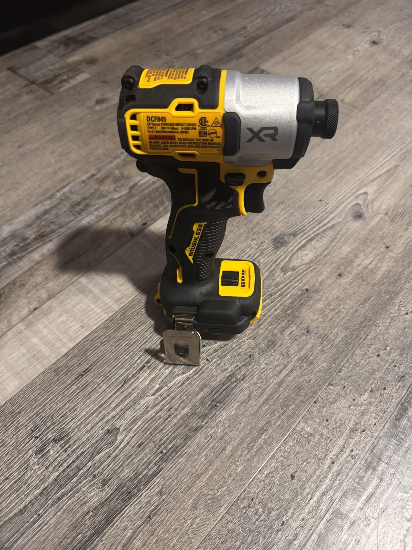 Dewalt XR Brushless 1/4 Compact Driver 3 Speed Totally New
