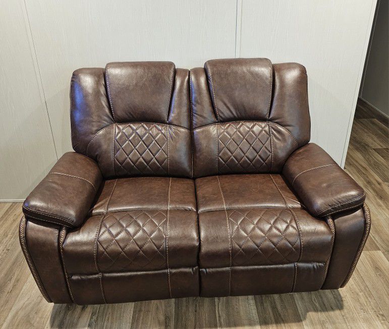 Love Seat And Recliner 
