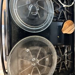 PENDING Free Air Fryer And Microwave Replacement Plates And Roller 