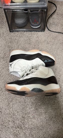 Jordan 11 Neopolitan