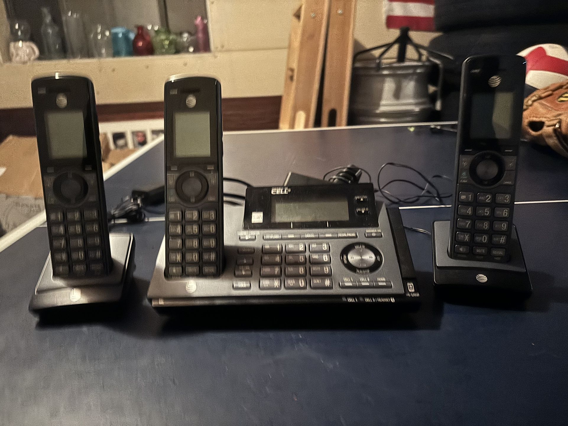 NEVER USED AT&T 3 CORDLESS TELEPHONE/with answering system and Bluetooth