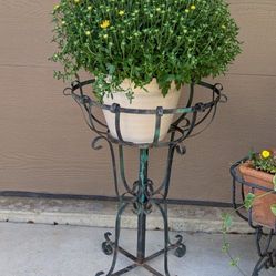 Vintage Wrought Iron Scrolling Indoor Or Outdoor Plant Stand 