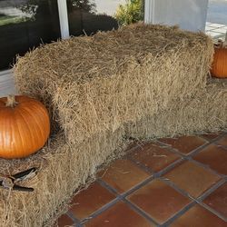 Free Bales Of Hay / Straw (3)
