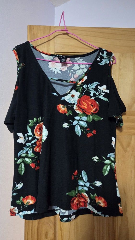 Cute Black Flower Top
