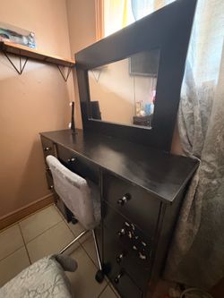 Black vanity