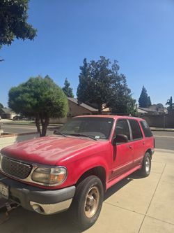 1999 Ford Explorer