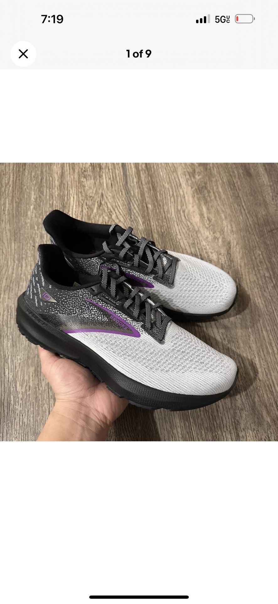 Women’s Brooks Running Shoes Size 8.5 Samples